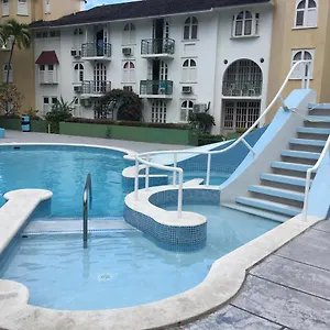Castle By The Shore Apartment Ocho Rios
